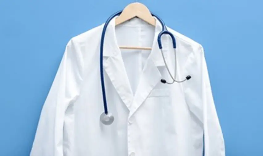 Image-Physician-White-Coat-and-Stethoscope Financial Planner for Physicians